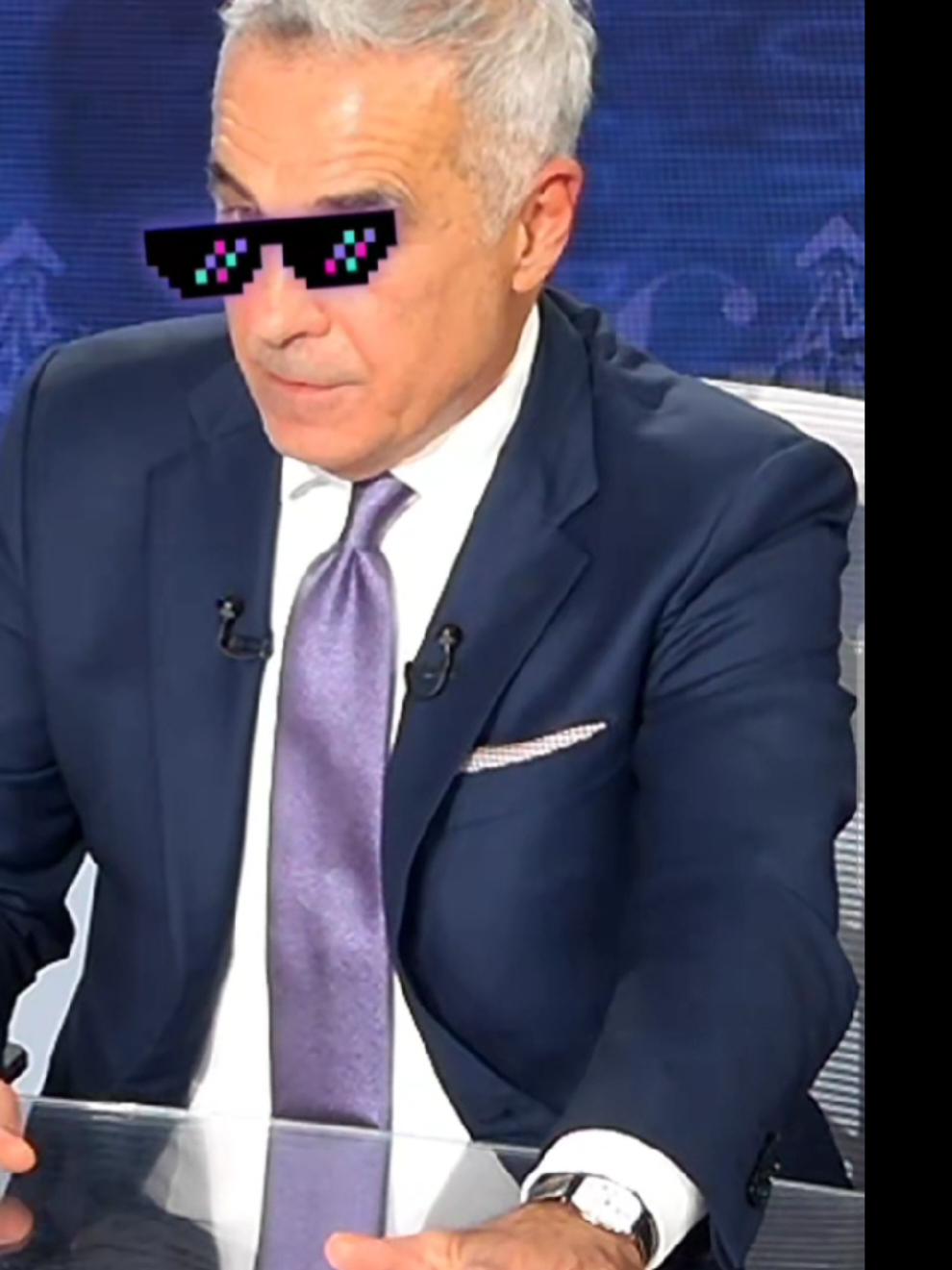 Calin Georgescu si noua recomandare audio de la Tiktok 🤔🤣 Acum, e adevarat ca nici noi nu stim cine l-a adus, pare si supărat omul, deci...nimic de adaugat  #calingeorgescu #romania #suveranitate  #foryoupage❤️❤️ 