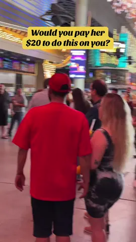 A Ukrainian street performer on Fremont Street downtown Las Vegas!  #streetperformer #downtown #lasvegas #livehighlights #tiktoklive 