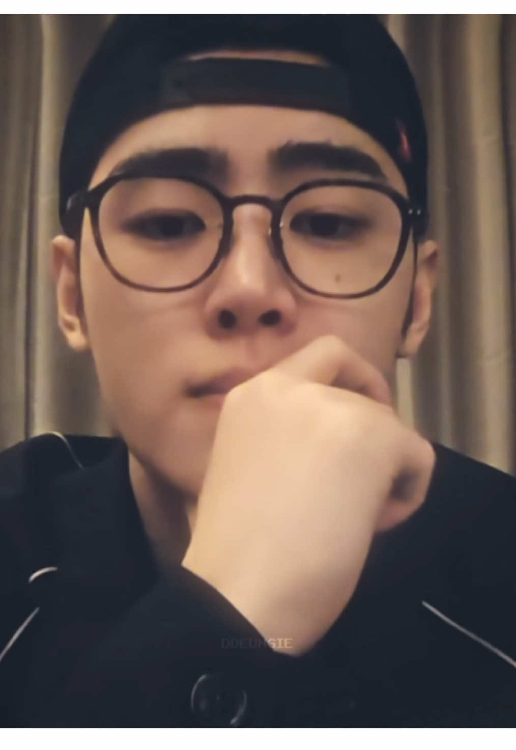PRETTY BOYS WITH GLASSES HEHEHE #sunghoon #enhypen #fyp 