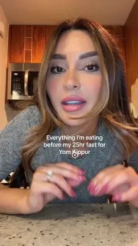 Everything I’m eating before my 25hr fast for Yom Kippur 🤍 hope ya’ll have an easy and meaningful fast 😘 #yomkippur #jewish #jewishtok #schnitzel #25hrfast 