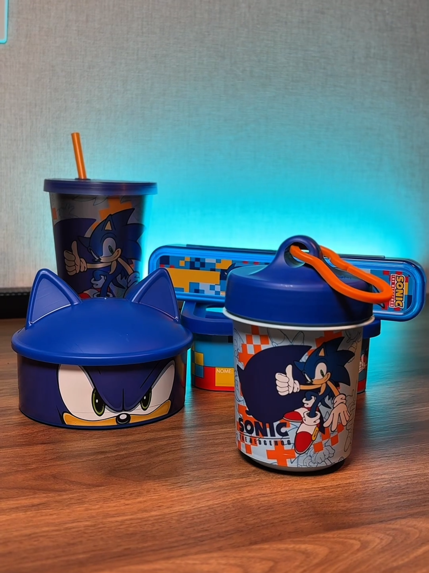 Atenção, fãs do Sonic! Prepare-se para decolar com suas vendas na velocidade da luz! ⚡A Avon Casa & Estilo acaba de lançar a coleção que vai dar um up nos seus lucros. 💙 Consultora de Beleza: @consultoria.carolmartins #avon #casaeestilo #sonic #colecao #novidade #avonbrasil #colecionador #statuswhatsapp #videoprastatus #statusnatura #statusavon #crianças #infantil #kids