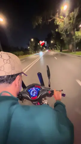 ❤️‍🩹#الشعب_الصيني_ماله_حل😂😂 #fyp #biker #bikelife #moto 