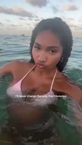 i love the beach