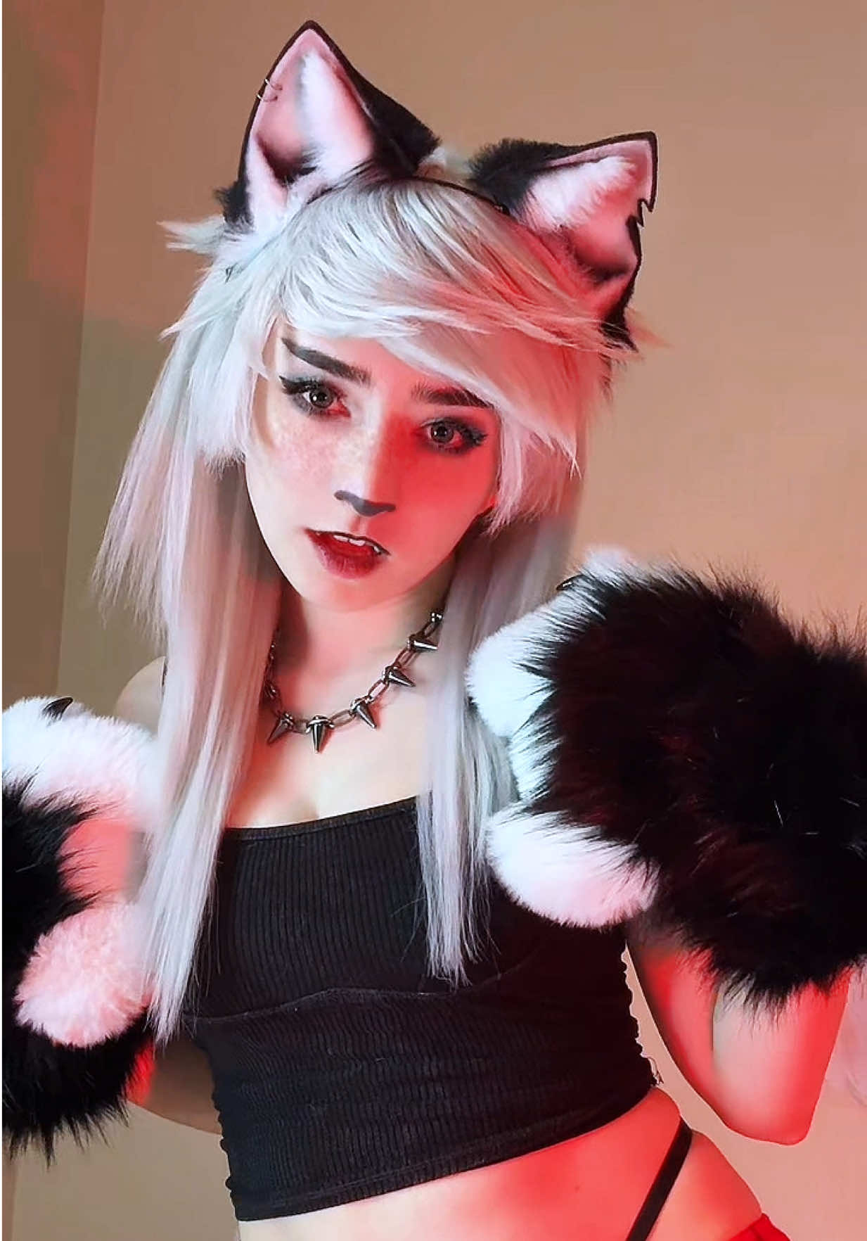 Happy first day of Halloween ꉂ(˵˃ ᗜ ˂˵) Waiting for new cosplay contacts I ordered to arrive~ looking forward to more spooky cosplays this month 🖤 #loonacosplay 