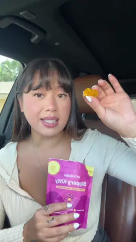 This one tastes better in my opinion too hehe #womensprobiotic #pineapplegummies #femininehealth #ttshop #pineapplegummy 