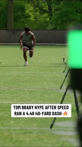 4.49?! 🤯 (via @IShowSpeed) #nfl #football #tombrady #ishowspeed 