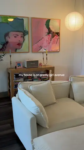 📍pretty girl avenue !!!
