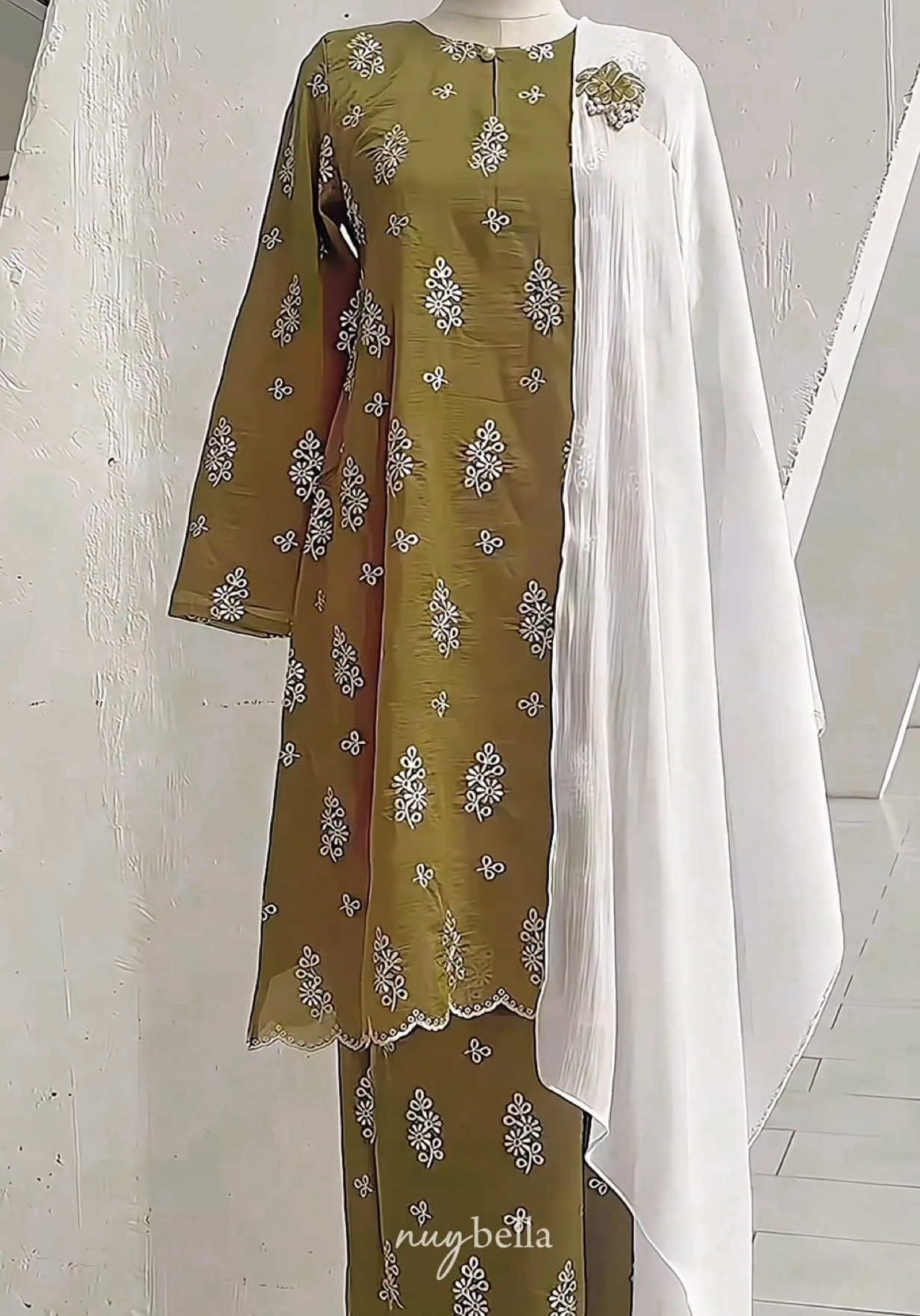 Cantiknya baju kurung riau kod olive green ni 😍 #kurungriau #kurungcantik #kurungviral #bajuraya2026 #fyp 