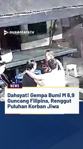Filipina diguncang gempa bumi berkekuatan magnitudo 6,9 pada Selasa (30/9/2025). Gempa berpusat di lepas pantai utara Cebu ini menimbulkan kepanikan warga yang berhamburan keluar rumah. Hingga kini, dilaporkan hampir 70 orang meninggal dunia dan 147 orang mengalami luka-luka. Sejumlah infrastruktur mengalami kerusakan berat, termasuk runtuhnya bangunan di Kota Bogo, wilayah yang paling dekat dengan episentrum dan terdampak paling parah. Otoritas setempat terus melakukan evakuasi serta pencarian korban. Jumlah korban diperkirakan masih akan bertambah seiring berlanjutnya proses penyelamatan. (merl) #GempaFilipina #PrayForPhilippines #BencanaAlam #GempaBumi #nusantaratvsahabatkita 