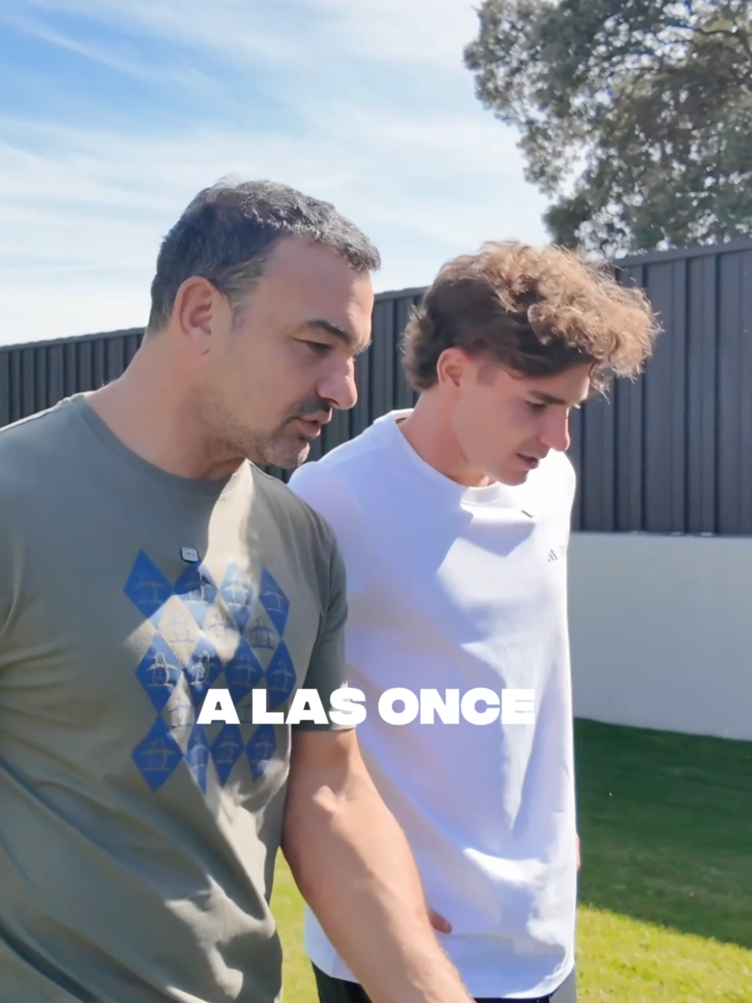 ¿Alguna vez se preguntaron cómo es un día típico en la vida de Julián Álvarez?🫣 De eso y mucho más charlamos en mi último video, ya lo vieron? Link en mi bio. #agustincreevy #julianalvarez #madrid #atleticodemadrid #seleccionargentina