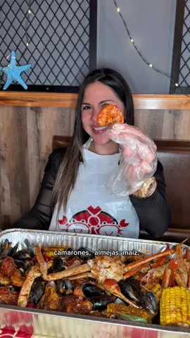 Quien por aquí es amante del seafood?🦀🦐🦞 en @Mr.&Mrs.Crab North Lauderdale venden unas cosas bien buenas que pensé que no me atrevería a probar.  Las bandejas traen bastante para compartir así que si tu familia y tú quieren salir a comer este lugar es ideal.  🦪 Las ostras (6) $13.95 🍤 Fried shrimp (8) $14.95 🦑 calamares $21.95  Bandeja party 🦀CRAB FAM $39.95 Pero hay desde los $24.95  Tienen happy hour de domingo a jueves  El primer jueves del mes y el jueves de la tercera semana tienen dj y karaoke de 7:00 a 11:00 y tu sabias de esto? #foodies #mrandmrscrabseafood #crabmeat #cangrejos 