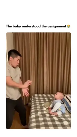 The baby got the memo—and delivered flawlessly 😂  #baby #daddy #laugh #foryoupage 