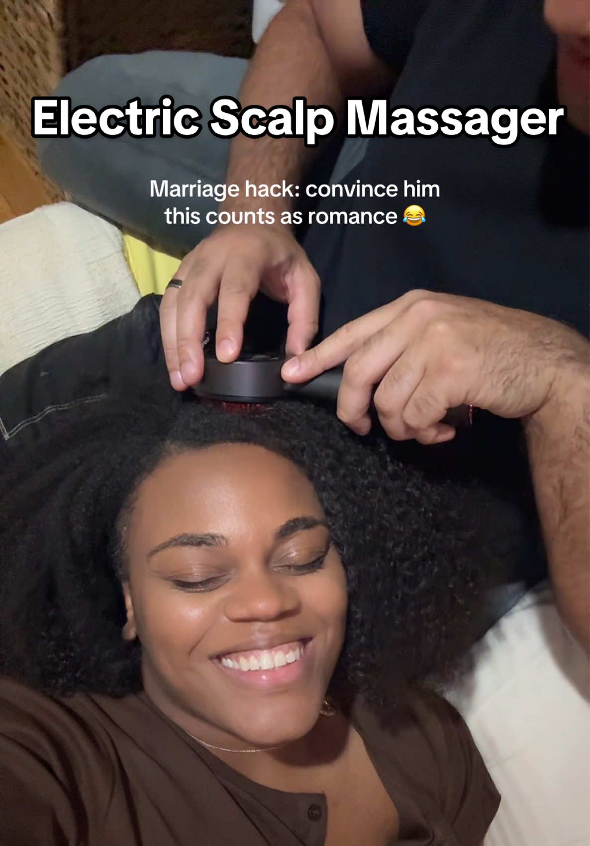 🤫 #scalpmassage #scalpmassager #electricscalpmassage #marriagegoals #couplestiktok 