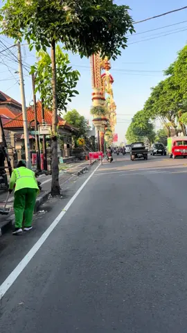 Lomba Penjor Desa Kapal 2025 👆