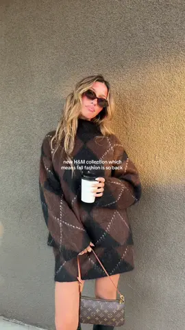 the wait is over — @H&M AW25 proves fall fashion never misses 🍂☕️🧸 #hm #fallfashion #falloutfits 