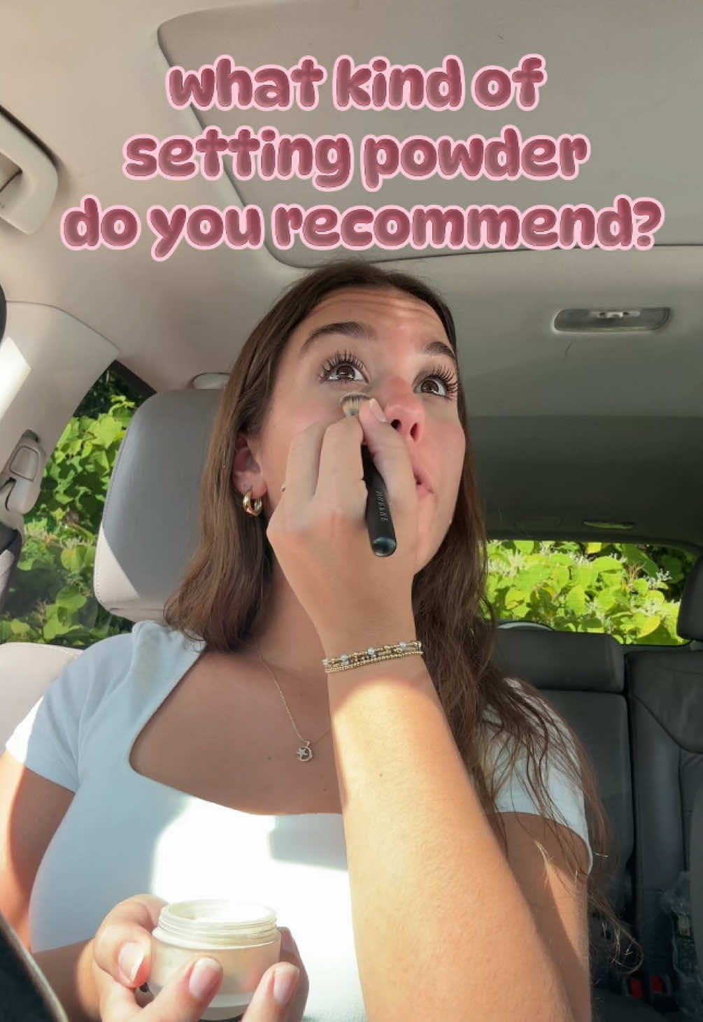 Please help your girl out @Laura Mercier #settingpowder #makeuprecomendation #lauramercier #makeup #powder