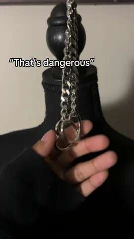 That’s literally the whole POINT!!!#necklace #chain #choker 