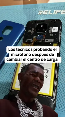 Pruebas de calidad 😎 #TecnicosDeCelulares #celular #Reparaciondecelulares #accesoriosdecelulares #viral 