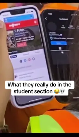 Pulling up MaxPreps mid game is wild 😭😂 (via Carter S) #football #funny #studentsection #highschool 