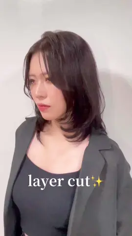 ミディアムレイヤー✨️ コテでワンカールで簡単 後ろにもしっかり入れてるので 柔らかさが出て可愛いです🎀 📍北九州小倉北区鍛冶町二丁目3-1 #ミディアムレイヤー#レイヤー#レイヤーカット#ボブレイヤー #小倉レイヤー