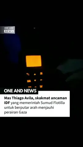 Anggota armada @globalsumudflotilla merespon ancaman dan perintah IOF dengan pedas, saat armada diperintah untuk berputar balik menjauhi perairan Gaza Ketika percakapan ini terjadi, Armada Sumud Flotilla sedang dihadang 20 kapal tempur penjajah Israel dari jarak kurang dari 5 kilometer Video via @iara_modarelli Reposted from @oneandnews_gaza #armiestoaqsa  #AynalMuslimun  #PalestinaNeedsJihad  #JihadNeedsKhilafah  #GazaSystematicsStarvation 