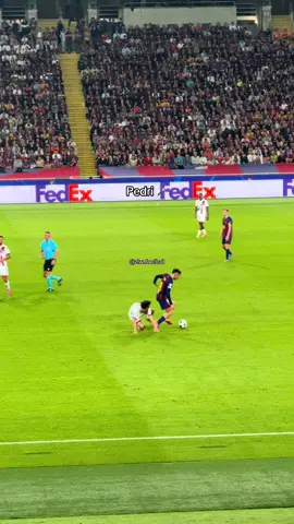 Pedri zu zuschauen ist ein Genuss 😮‍💨 / Filmed by myself #pedri #pedrigonzalez #baller #barca #viscabarca 