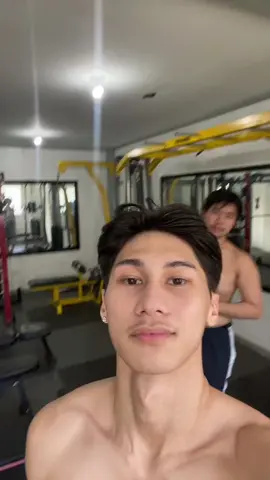pili lang guys🤣 #4U #viralvideo 