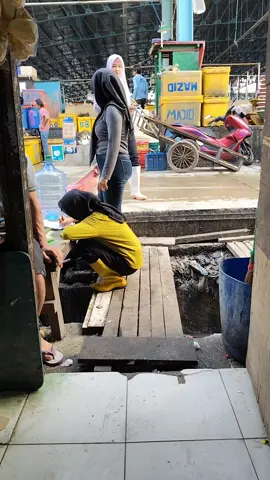 tukang kopi muara Angke 
