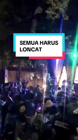 Keseruan di @september.festt lari..lari..larii, LONCAAT!!!! 📹: @mooters , @arietesmax  #sukseslancarrejeki #lari #fypindo #viralindonesia #viralreels   
