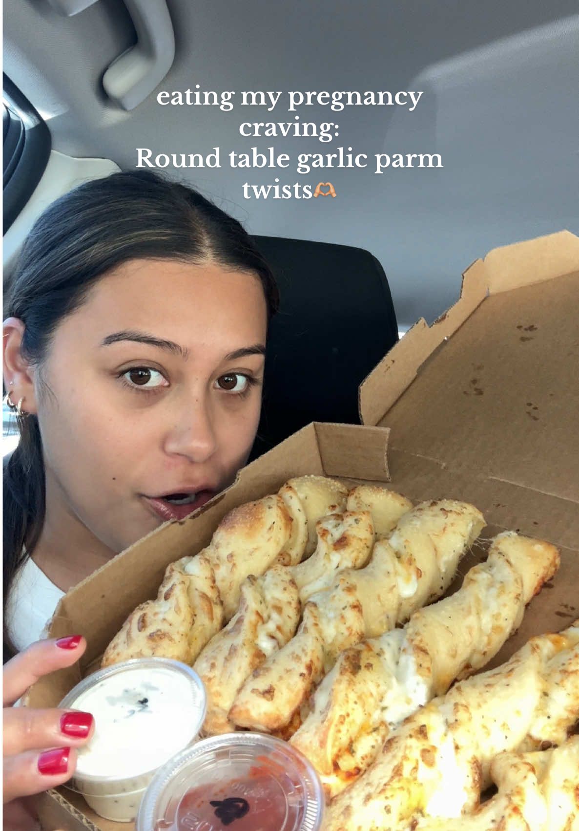 @RoundTablePizzaOfficial I will be going back asap😍 #roundtable #pregnancy #pregnancycraving #FoodTok #momtobe 