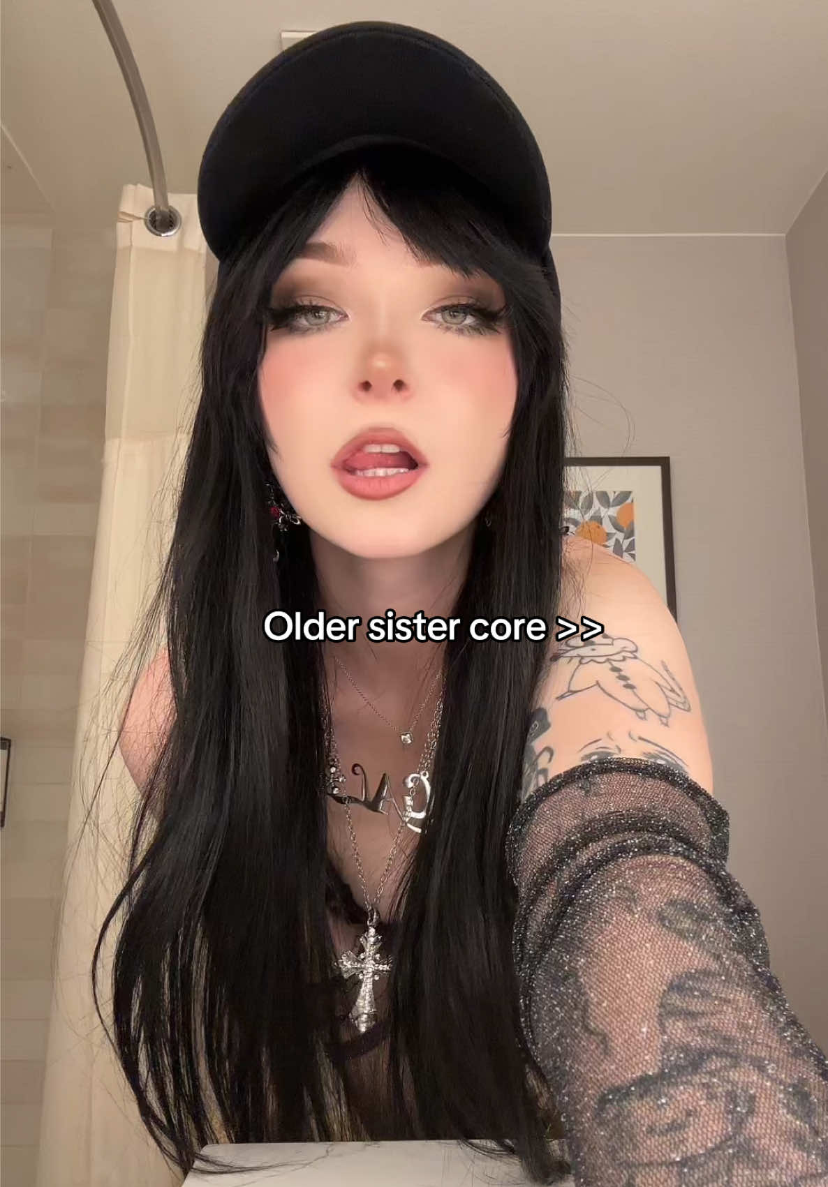 2000s older sister aesthetic 🥴🥴🥴 #outfit #outfitinspo #alt #fyp #inspo 