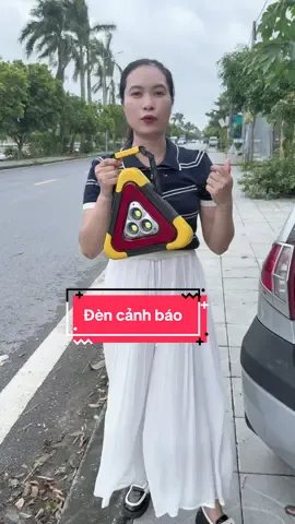 Cần là có cái để dùng ngay. Đèn cảnh báo #uyenungy #dencanhbao #xuhuong 