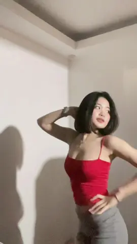 yan nanaman sya
