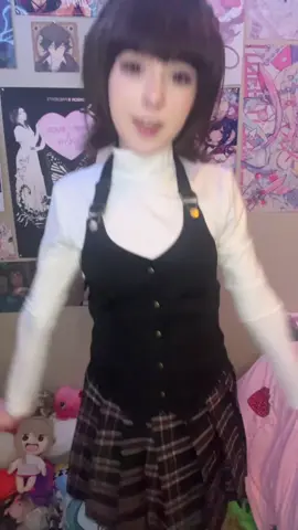 This song is so cashier girl vibes.. I should style my wig I have for her.. #fyp #persona5 #makotoniijima #makotoniijimacosplay #persona5cosplay 