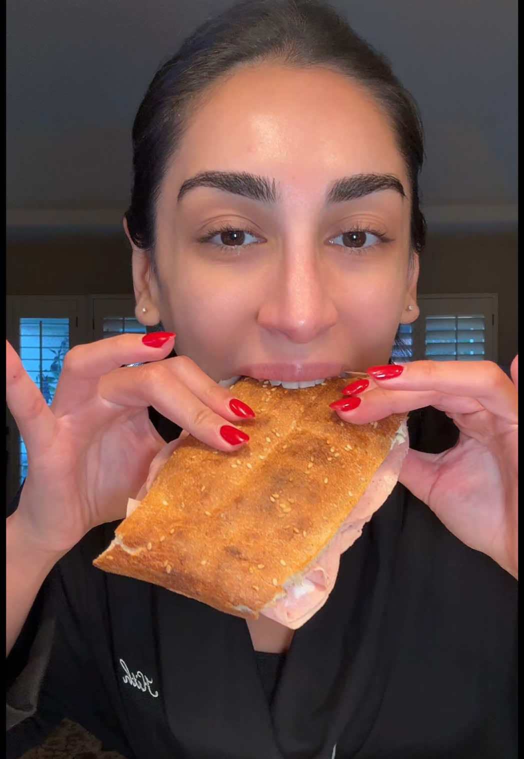 The best snack time is mortadella sandwich time #mortadela #mortadella #mukbang #persian #persiantiktok 