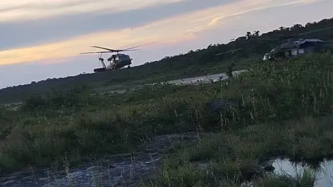 #aviacionejercito #alconnegro🦅 #flyingpenguin🐧 #uh60blackhawk #loveblackhawks 