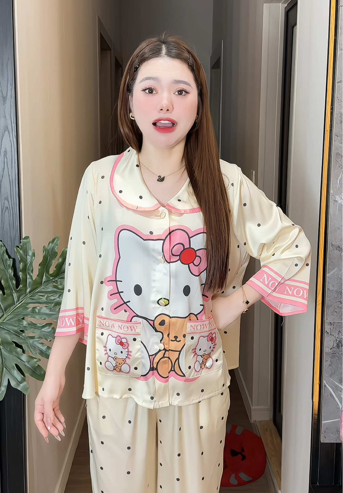 Hehe xinh quá sang lứm mặc vào hơi trẻ trung 