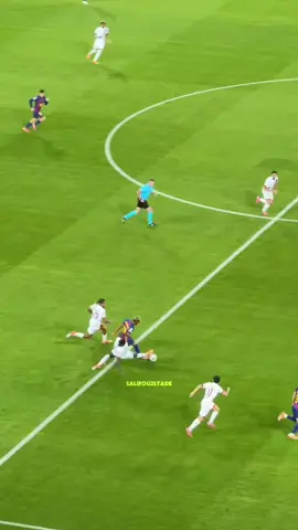 lamine vs nuno mendes #football #psg #barcelona #ucl #lamineyamal 