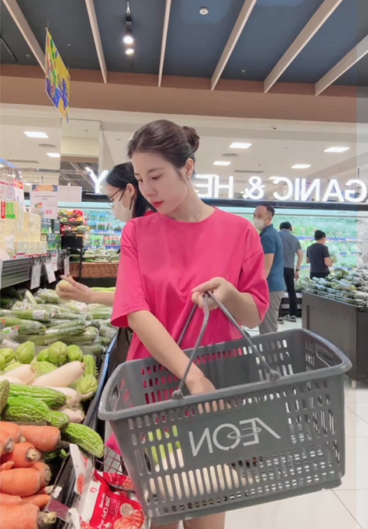 Hy vọng những ngày tháng sau này em sẽ tìm thấy một người mà họ dùng cả cuộc đời này để thiên vị cho em, yêu thương, bảo vệ và nuông chiều em sau những giông tố mà em đã đi qua , cùng em nắm tay đi hết phần đời còn lại 🥹🥹🥹 #haxinh #viral #Love 
