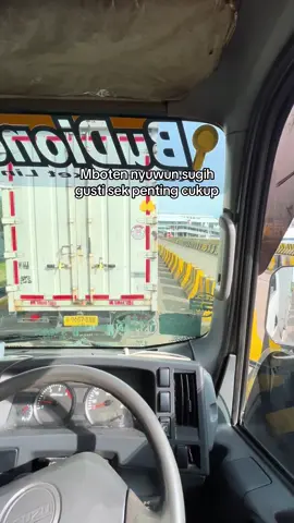 #fypシ゚viral #drivermuda #pelabuhanmerakbakauheni 