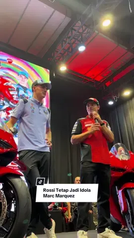 Marc Marquez tanpa ragu-rahu mengamu mengidolakan Valentino Rossi di ajang balap MotoGP #motogp #marcmarquez #juaraduniamotogp2025 #marquez #valentinorossi 