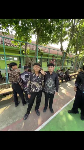 den bagus @_zz 