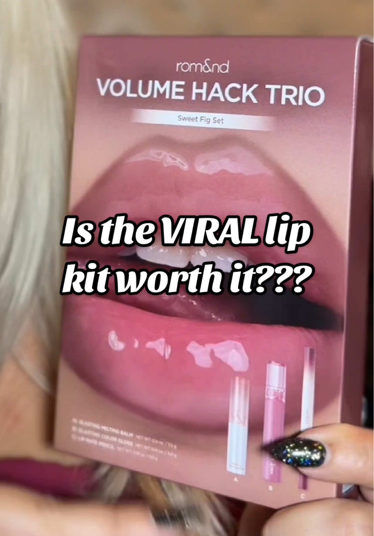 The volume lip trio everyone’s been talking about… Sweet Fig edition 💄 @Rom&nd US #wearyourmood #luxuryunleashed #worththehype 
