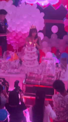 两百万的现金多少人的梦想啊姐妹你很幸福了🥰🥰#小猛拉🇲🇲 