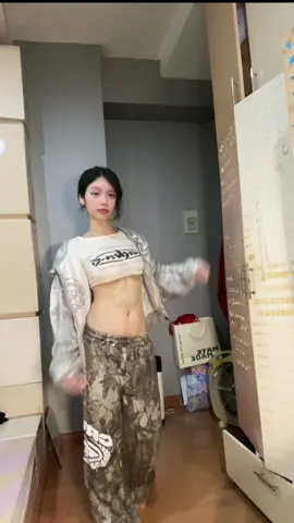 🤪🤪🤪 #xuhuong #danchu #linhdan #trend #tiktokdance 