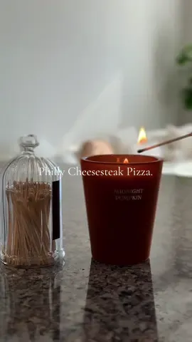 How to make philly cheesesteak pizza at home ! #phillycheesesteak #pizza  