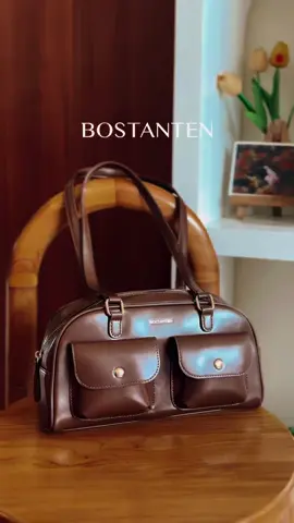 Effortless charm packed in one — meet the Cassey Bag. #taswanita #bostanten #fyp #tasselempang #casseybag 