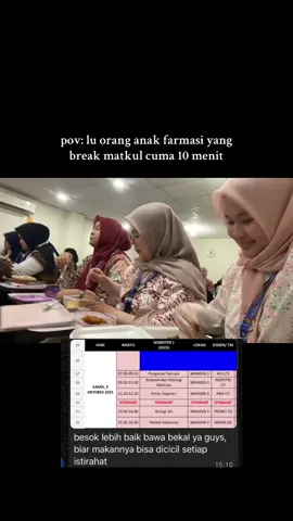 makan belum sampe lambung udah kelas lagi inimah #mabafarmasi #farmasistudent #farmasi #upnvj 