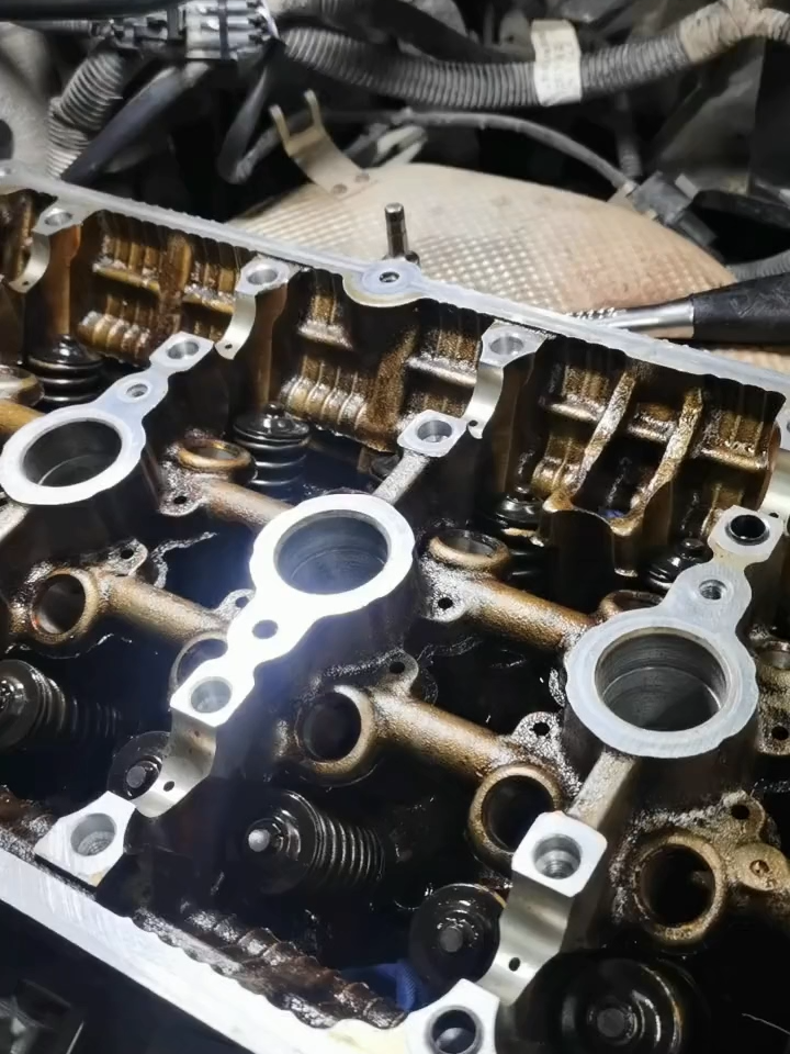 Replace the valve oil seal#mechanic