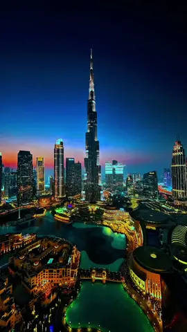 Dubai 🇦🇪  #DubaiFontain #dubaitrending #dubaivacation #dubailuxury #travel 